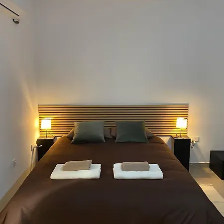 Hilltop - Near Sea & Country Views Nadur